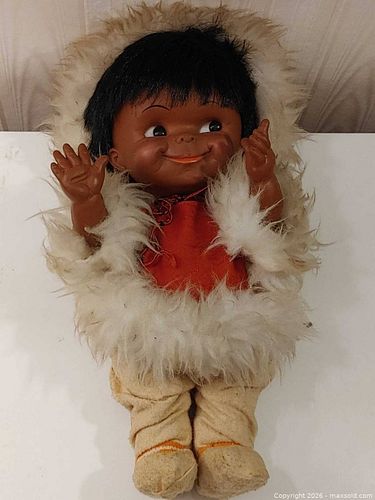 Vintage Inuit Doll (1 of 2)