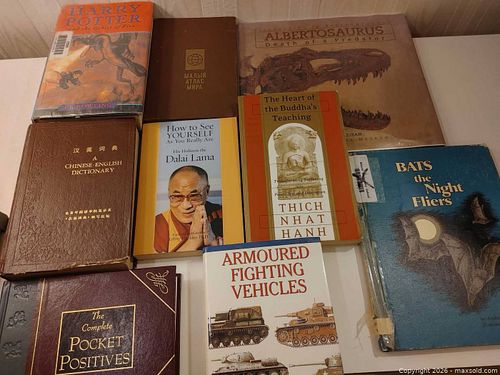 Vintage Russian Atlas, Bats Book & More (1 of 12)