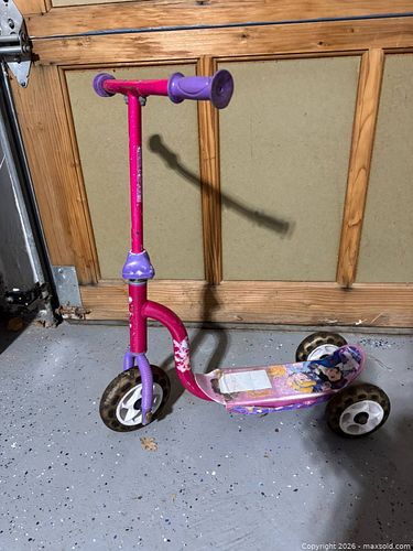 Kids scooter  (1 of 1)