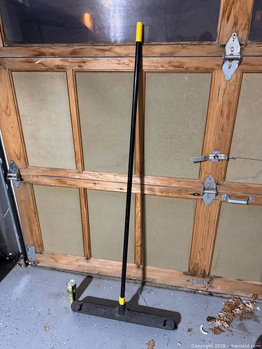 Outdoor broom  (1 of 2)