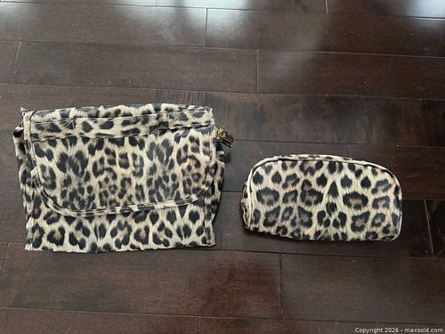 Travel toiletry and make up bags  (1 of 4)