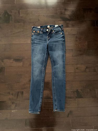 Lot #207 (1 of 3)