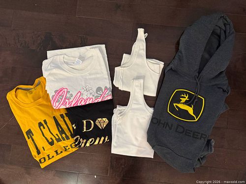 Women’s tshirts, tank tops and sweatshirt  (1 of 1)