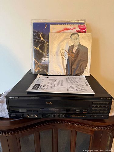 Vintage Pioneer Karaoke Player, Laser Discs, Speakers B (1 of 18)
