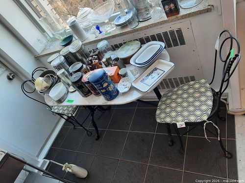 Café Table, chairs  (1 of 12)