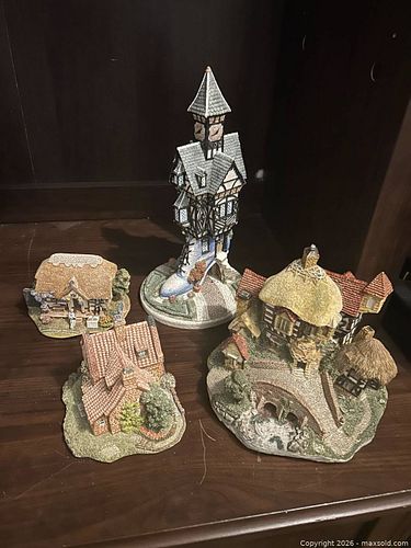 Cottagecore miniature homes (1 of 5)