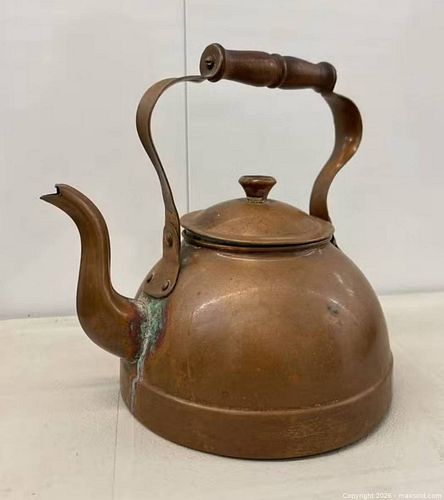 Antique Copper Tea Pot (1 of 2)