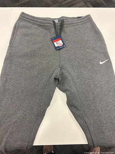 Lot #29 (1 of 4)