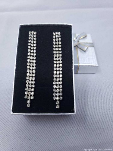 Pair of Rhinestone Earrings (1 of 5)