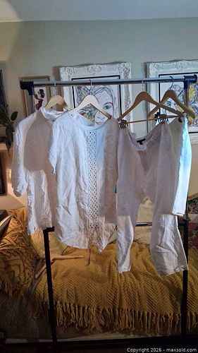 Lot of white linen shirts,crop pants and Tommy Hilfiger shorts (1 of 15)