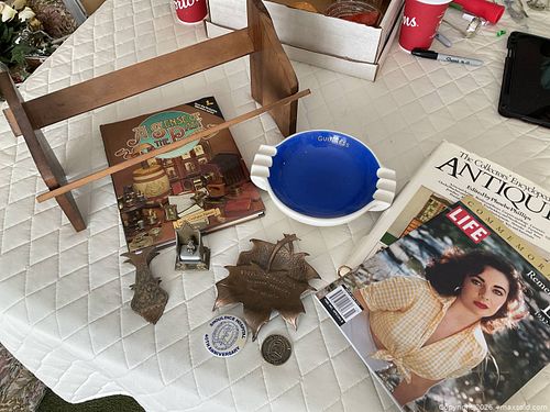 Assorted Collectables (1 of 7)