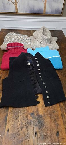 Lot of Multiple Sweaters & Knitwear, Tommy Hilfiger, Brooks, Iperico Included (1 of 12)