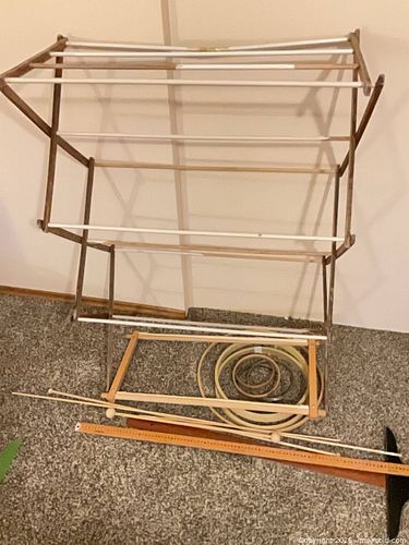 Drying rack, embroidery hoops and more (1 of 6)