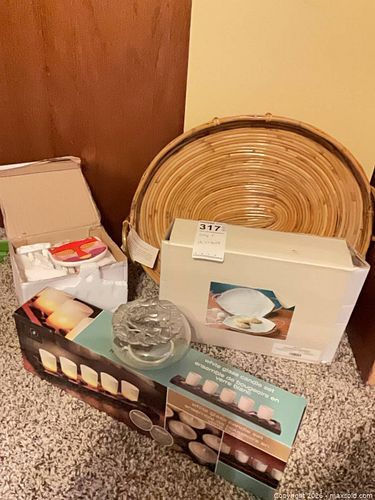 Home decor and trays (1 of 9)