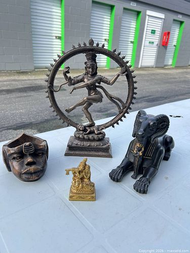 Decorative Pieces: Indian, Egyptian Revival, African-Inspired -ebn (1 of 20)