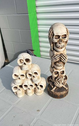 lot of 2 decorative skull pieces skull decor -ebn (1 of 10)