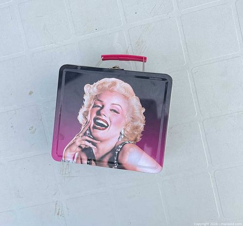 Metal/Tin Marilyn Monroe lunchbox -ebn (1 of 6)
