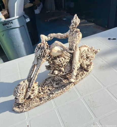 Resin Figurine with Ivory-Tone Finish, Medium (8–16") -ebn (1 of 6)