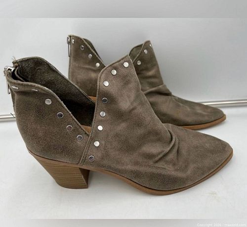 Ladies Women's size 8 Report Fergus Vegan Brown Suede Ankle Booties Boots (1 of 7)