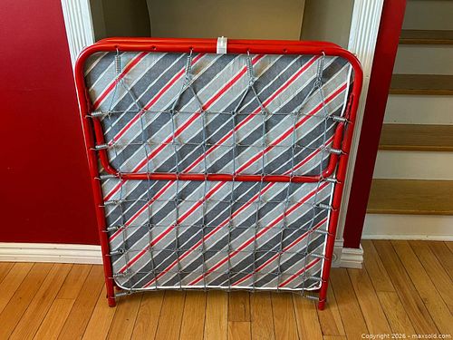 Linon Verona Folding Cot Bed with Striped Foam Pad (1 of 20)