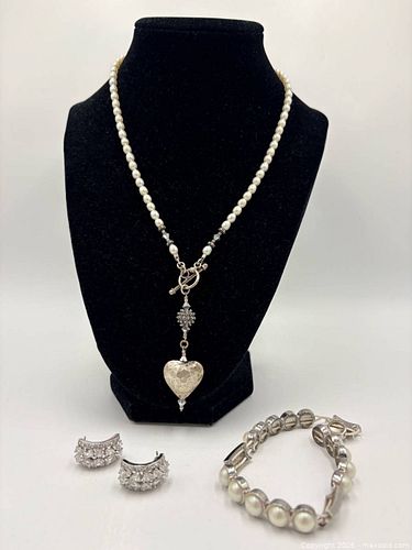 Necklace, Bracelet & Earrings Set (1 of 3)