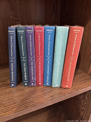 Lot of 6 Lemony Snicket books (1 of 2)