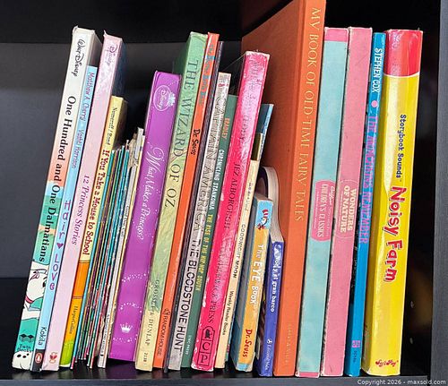 Lot of Children's Books — Dr. Seuss & Wizard of Oz (20+) (1 of 1)