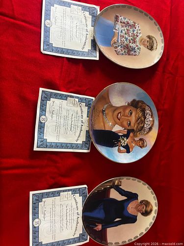 Princess Diana collector plates - Set of 3 (1 of 8)