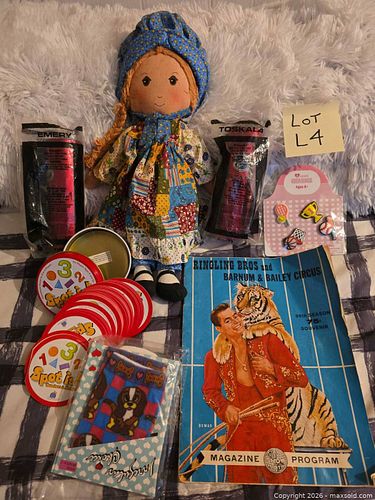 Toy Collectibles LOT "L4" (1 of 6)