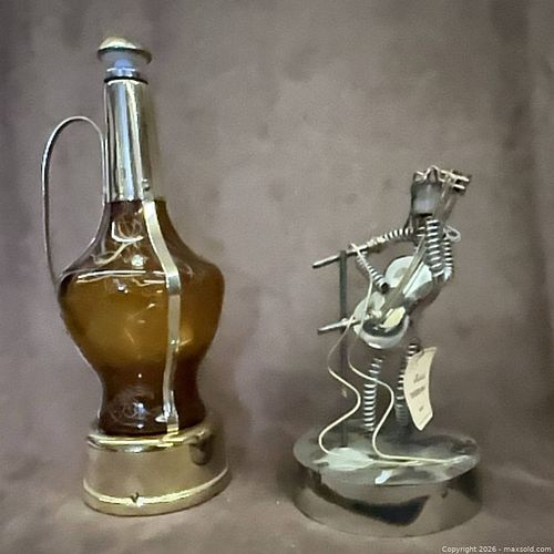 Set of 2 Music Boxes  (1 of 12)