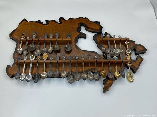 Collectible Souvenir Spoon Set  Wall Display (1 of 15)