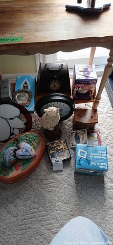 Mixed Décor Lot (1 of 16)