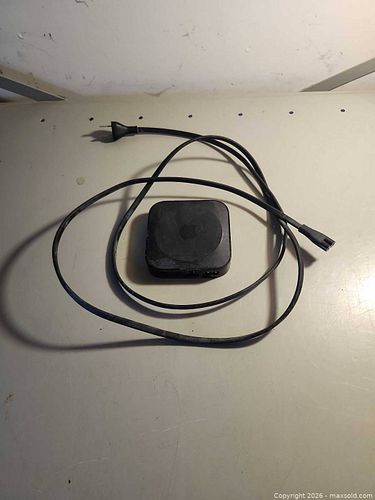 Apple tv box (1 of 3)