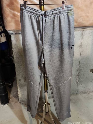 Head sweatpants (1 of 4)