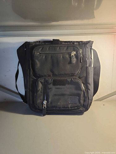 Kenneth cole laptop bag (1 of 5)