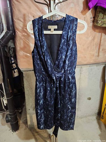 Michael Kors V-neck dress   (1 of 3)