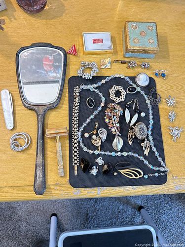 Vintage & Antique Mixed Costume and Fine Jewelry Lot w/ Hand Painted Trinket Box  (1 of 23)