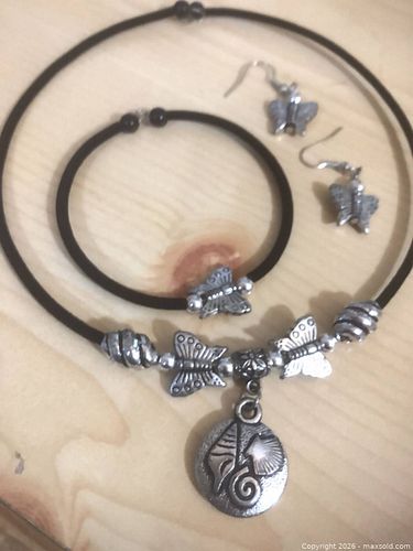 Costume Jewelry (1 of 7)