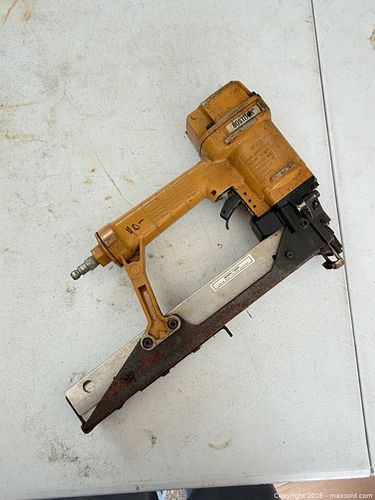 Bostitch, T4 pneumatic stapler (1 of 4)