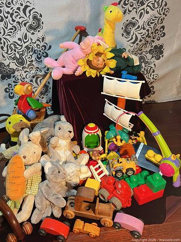 T63 Assorted Infant Plush Toys, LEGO & Mega Block  (1 of 14)
