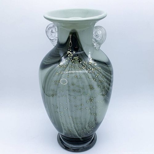 Lot #28 (1 of 8)