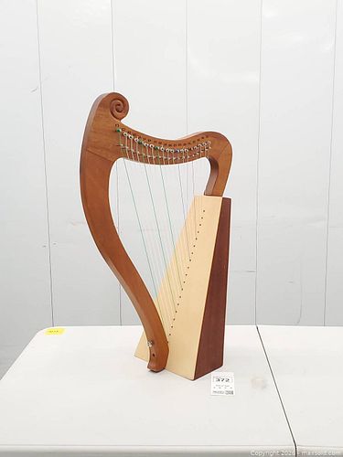 Vintage 19-String Celtic Lyre Harp (1 of 15)