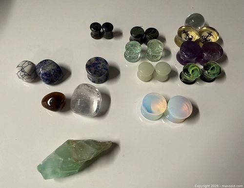 Stone plugs  (1 of 13)