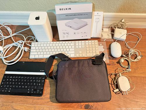 Apple Mac Items  (1 of 14)