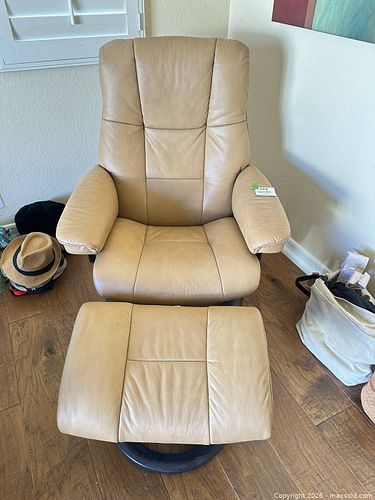 Vintage Ekornes Stressless Tan Leather Recliner and Ottoman (1 of 17)