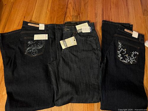 Lot #27 (1 of 8)