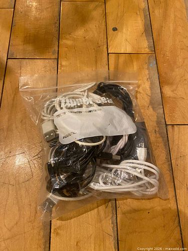 Bag of charging wires- Micro USB (1 of 3)