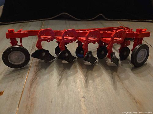 Massey-Ferguson Red Diecast Multi-Furrow Farm Implement (1 of 4)