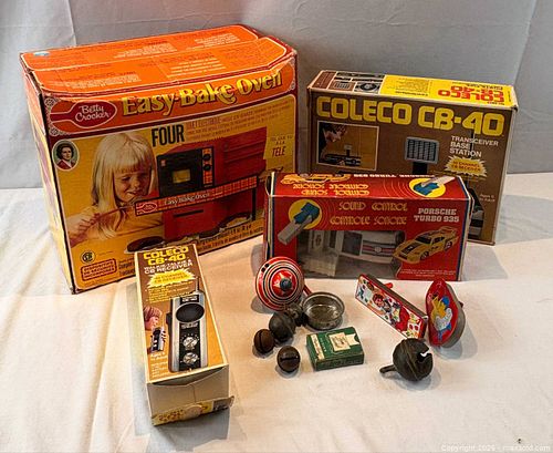  Collections Vintage Toys: 1960s and '70s - Walkie Talkie, Easy Bake Oven and more! (1 of 11)
