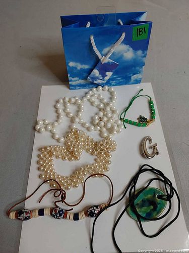 Assorted jewelry (1 of 5)